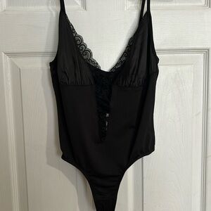 NWT misguided size US 6 black lace bodysuit